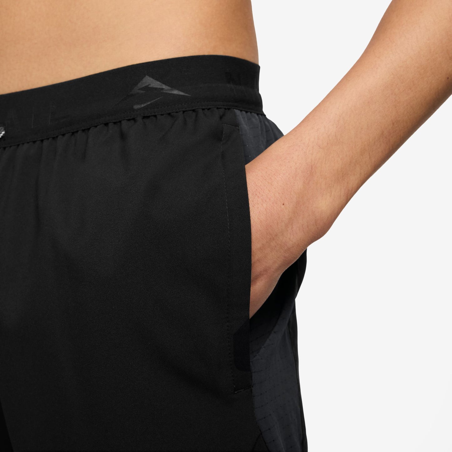 Nike Trail Men's Dri-FIT 6" Brief-Lined Running Shorts